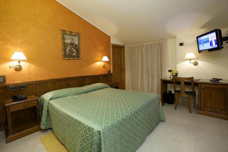 Campiglione Hotel Asís Exterior foto